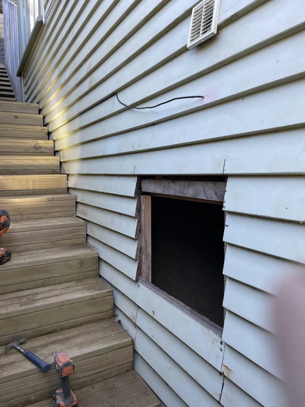 House repiling access work