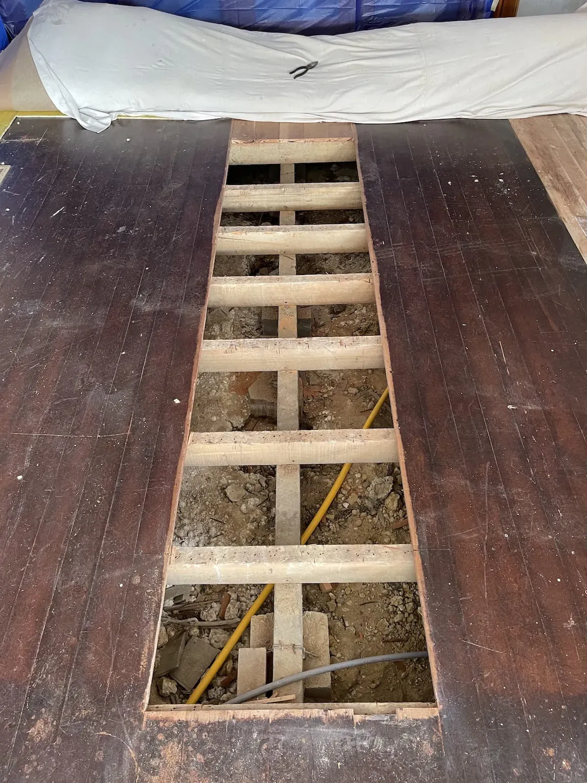 House repiling access work