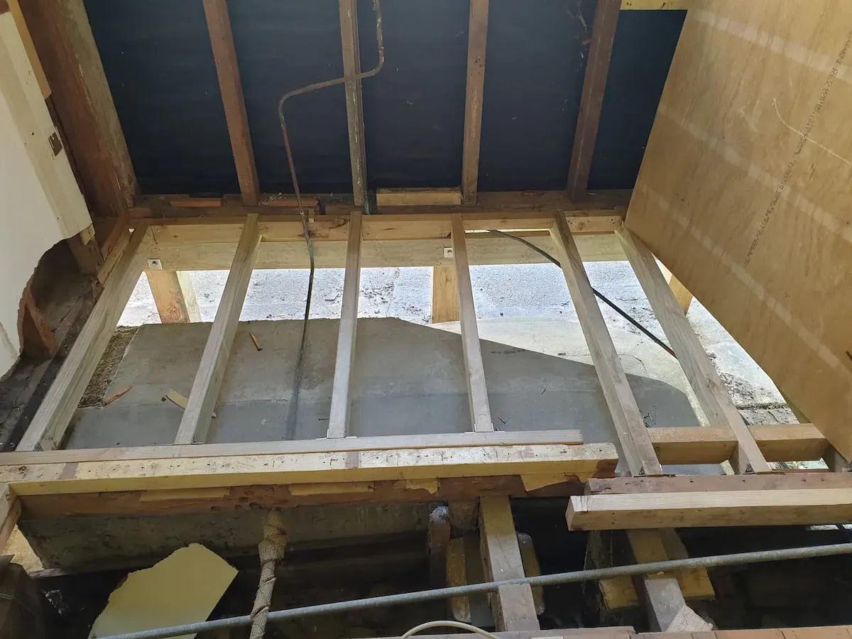 House leveling work