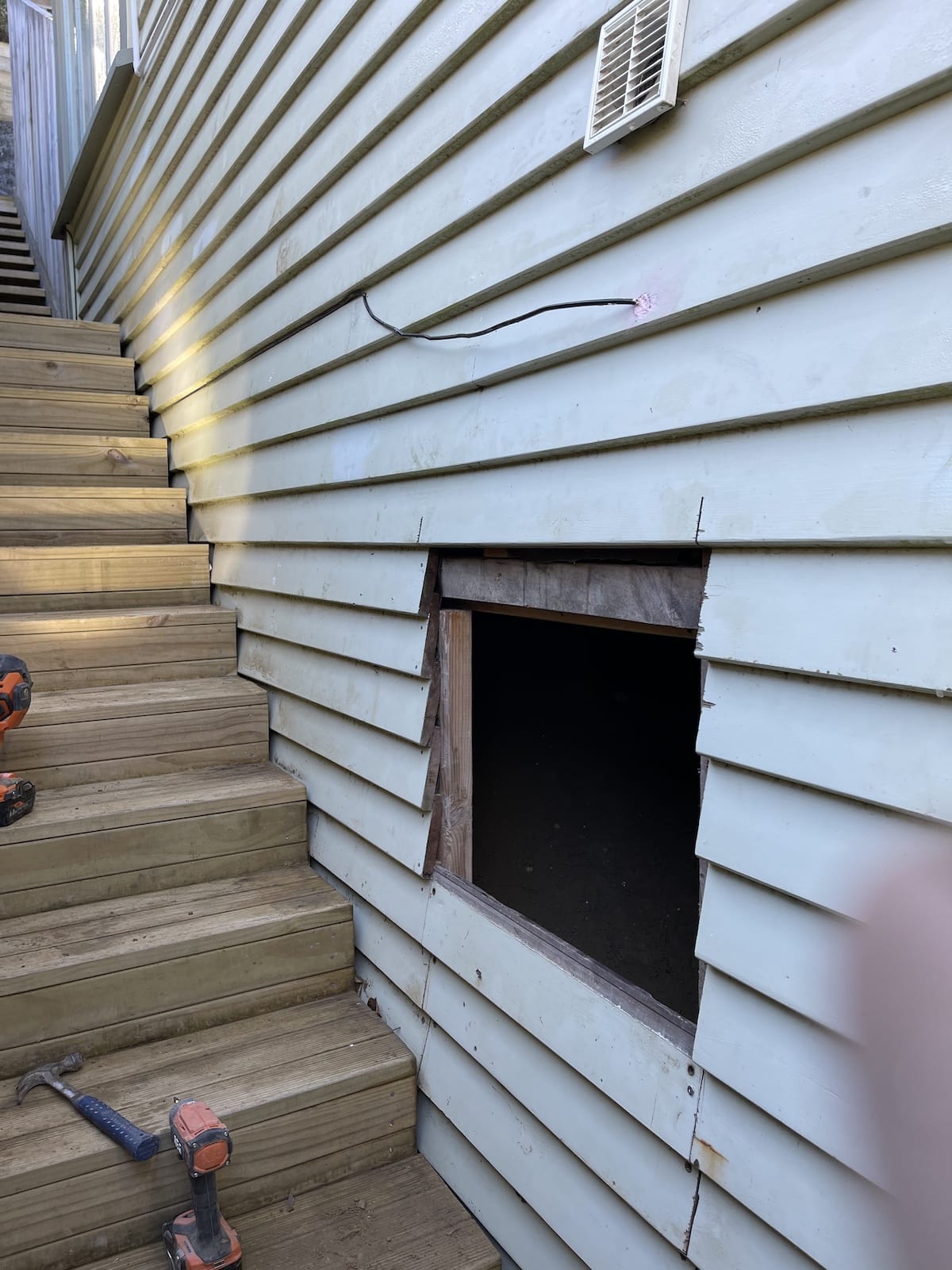 House repiling access work