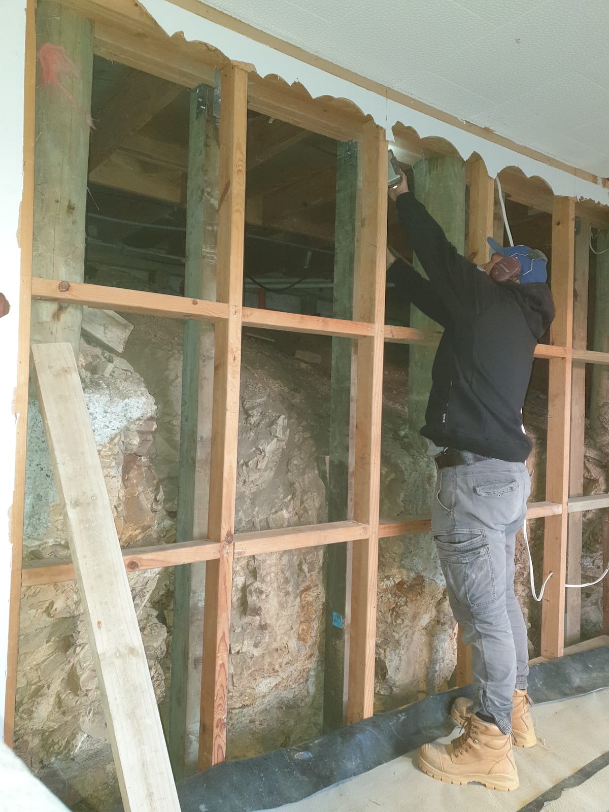 House repiling access work